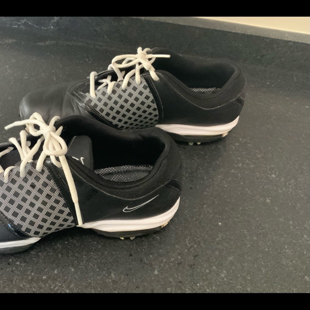 Golf shoes - Picture 3 of 4